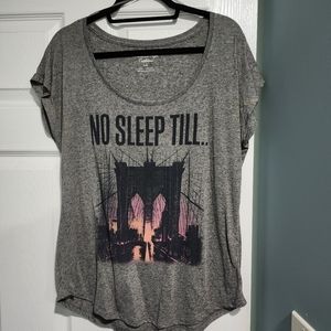 American Eagle L short sleeve shirt